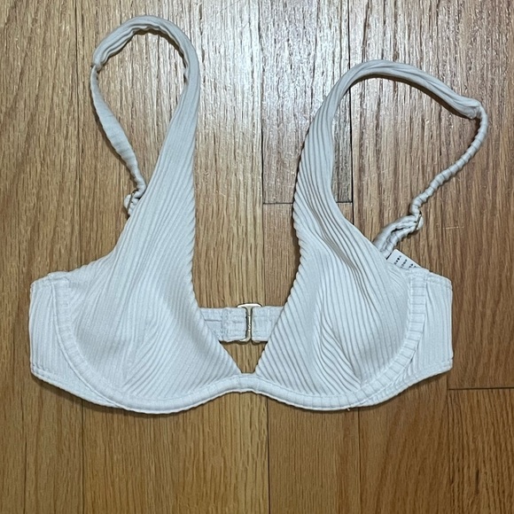 Hollister White High Apex Ribbed Underwire Bikini Top Size XXS - Picture 2 of 5